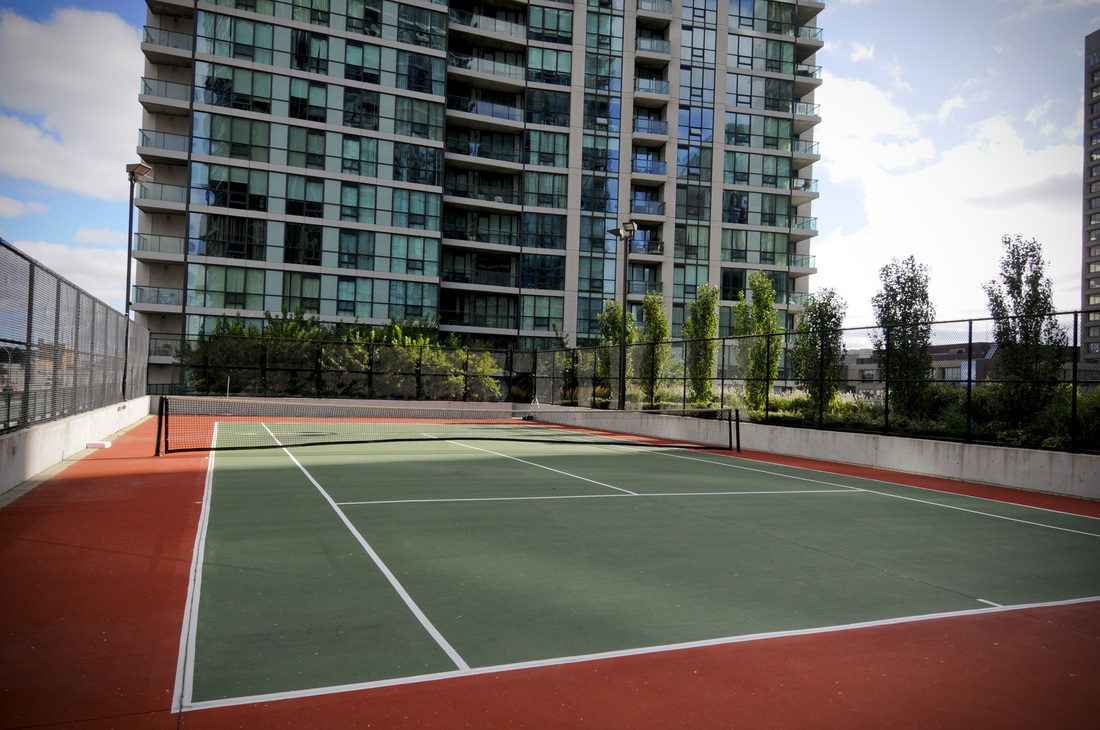 Tennis court Pinnacle centre condo